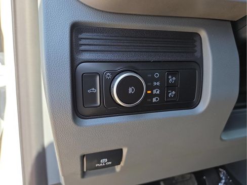 New 2026 Ford F250 XLT w/ FX4 Off-Road Package AWD/4WD image 21
