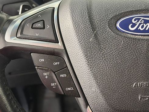Used 2018 Ford Edge Titanium w/ Equipment Group 301A AWD/4WD image 17