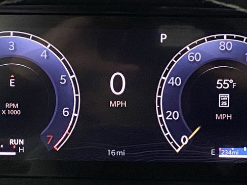 New 2026 Jeep Grand Cherokee Altitude image 6