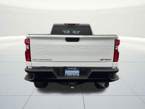 Used 2024 Chevrolet Silverado 2500 ZR2 w/ Technology Package image 4
