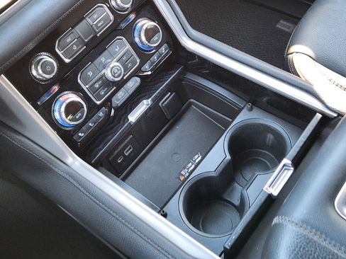 Certified 2022 GMC Yukon Denali image 21