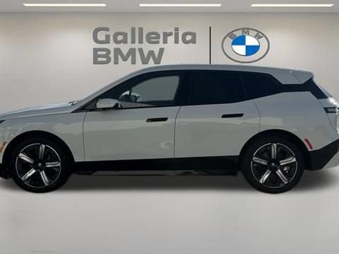 Used 2022 BMW iX xDrive50 w/ Premium Package AWD/4WD image 8