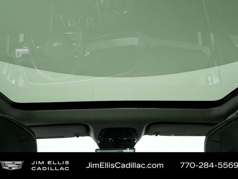 Used 2025 Cadillac Optiq Luxury 2 w/ LPO, Floor Liner Package AWD/4WD image 17