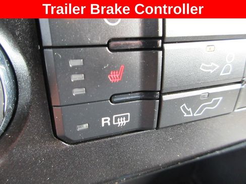 Used 2019 Ford F150 XLT w/ Equipment Group 302A Luxury AWD/4WD image 17