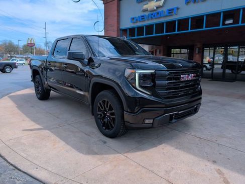 Used 2024 GMC Sierra 1500 Elevation AWD/4WD image 14