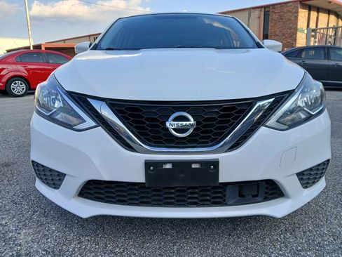 Used 2019 Nissan Sentra S FWD image 2