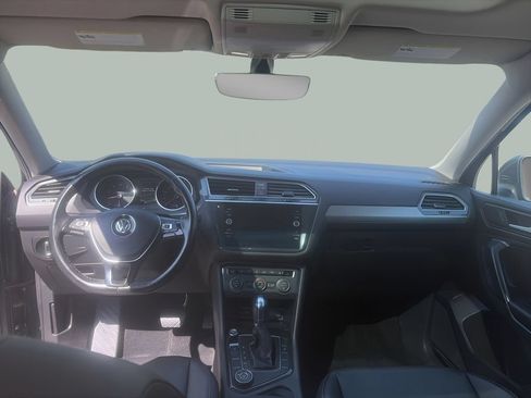 Used 2019 Volkswagen Tiguan SE w/ Panoramic Sunroof Package AWD/4WD image 18