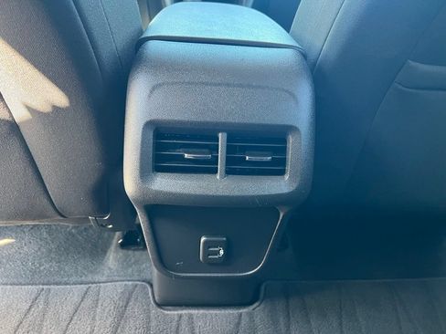 Used 2020 Chevrolet Equinox LT AWD/4WD image 23