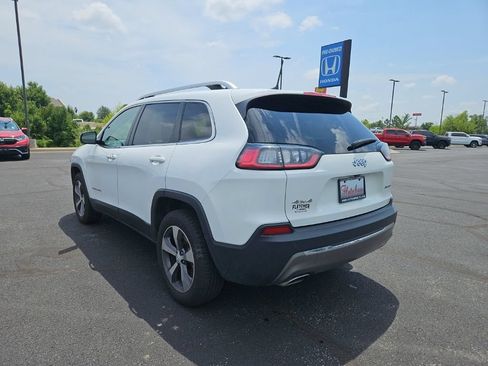 Used 2019 Jeep Cherokee Limited AWD/4WD image 3