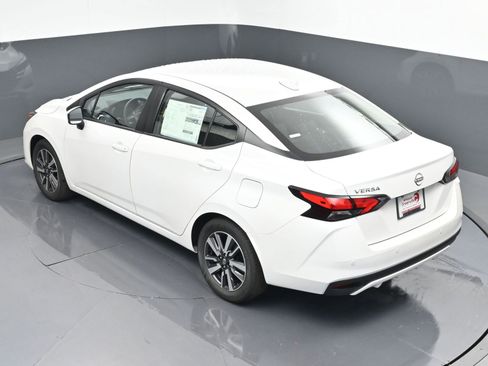 New 2025 Nissan Versa SV w/ Trunk Package FWD image 33