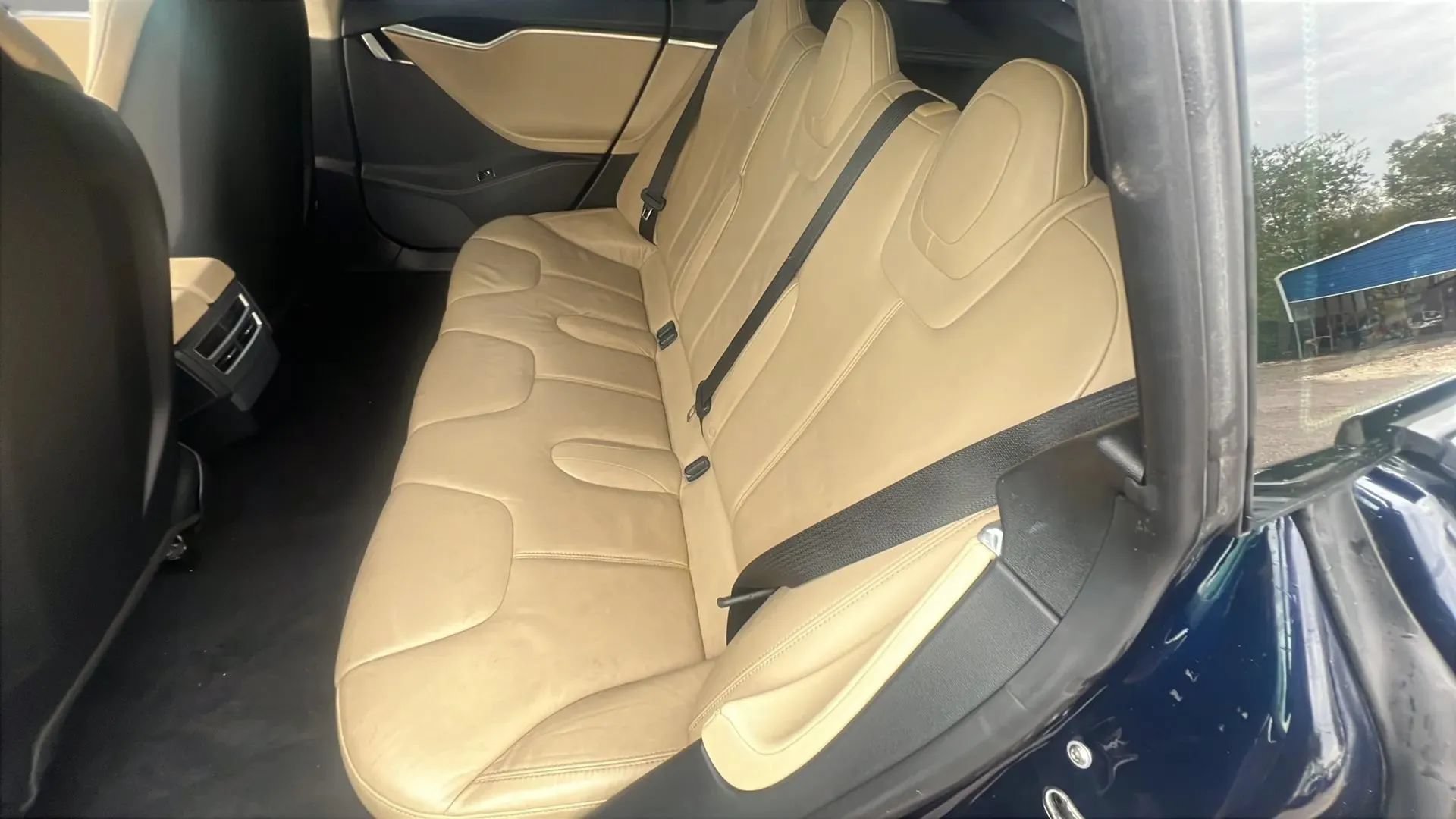 Used 2014 Tesla Model S 85 RWD image 15