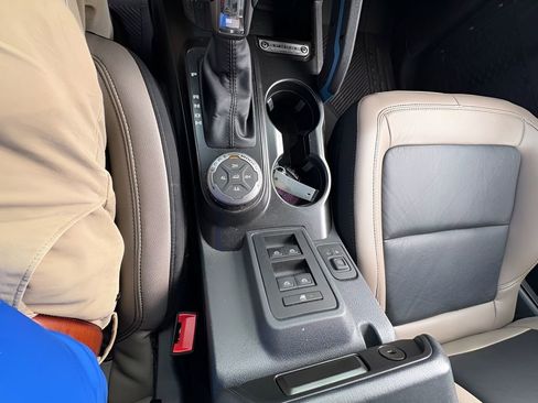 Used 2022 Ford Bronco Wildtrak image 28