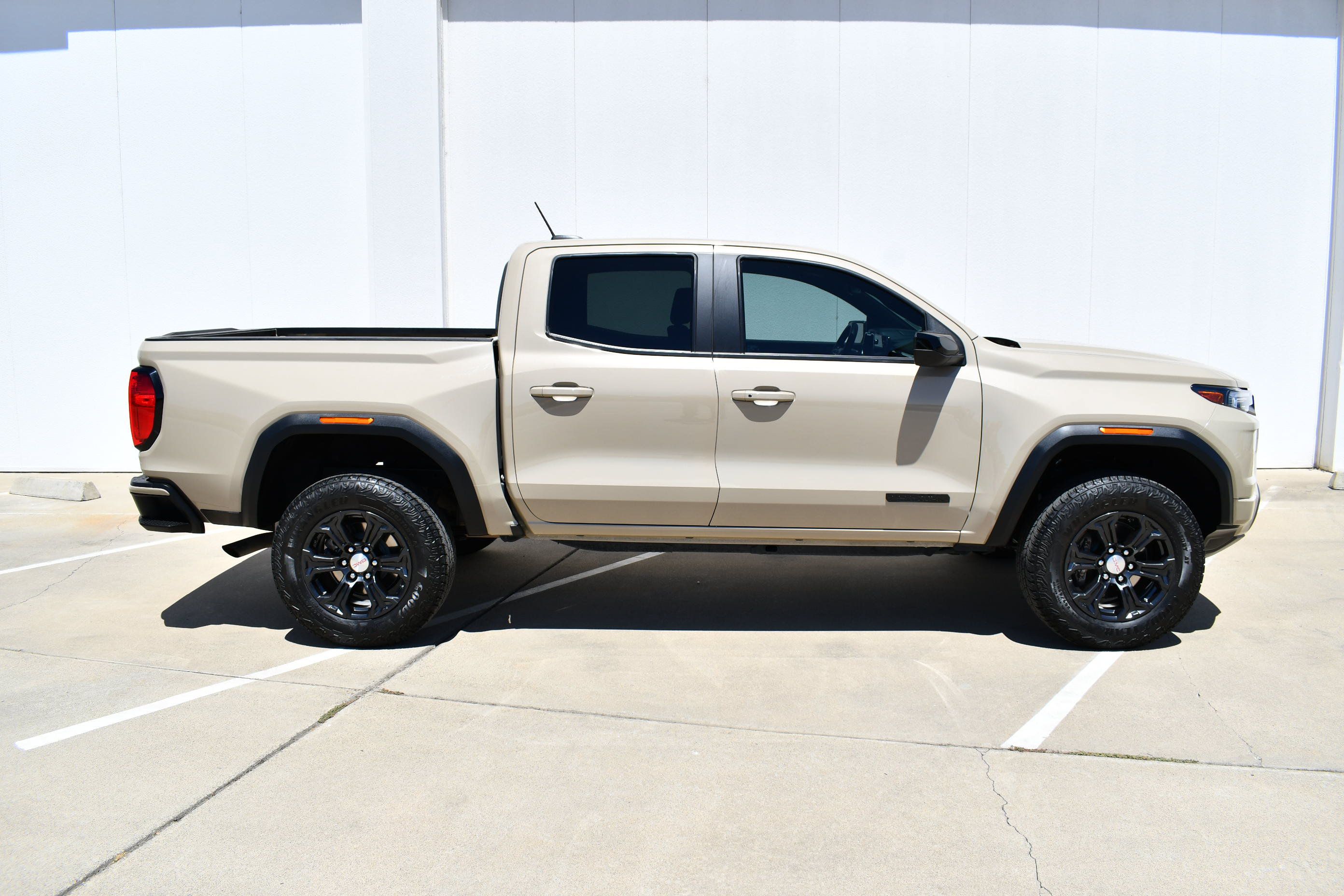 Used 2024 GMC Canyon Elevation w/ Convenience Package RWD image 5