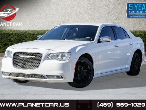 Used 2019 Chrysler 300 Limited image 1