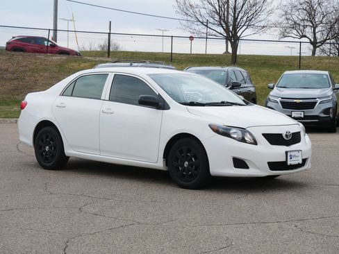 Used 2009 Toyota Corolla FWD image 4