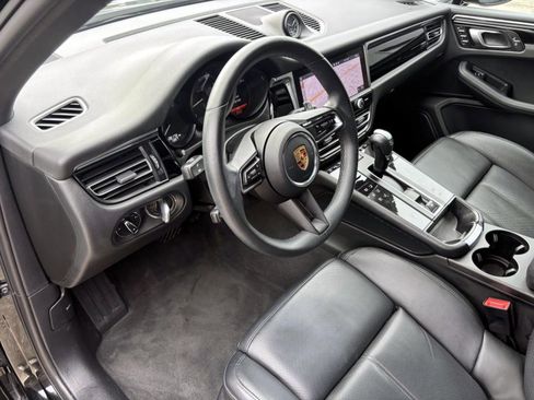 Certified 2023 Porsche Macan AWD/4WD image 25