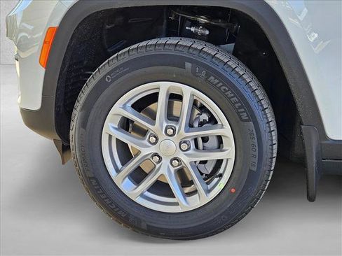 New 2025 Jeep Grand Cherokee Laredo X w/ Luxury Tech Group I image 10