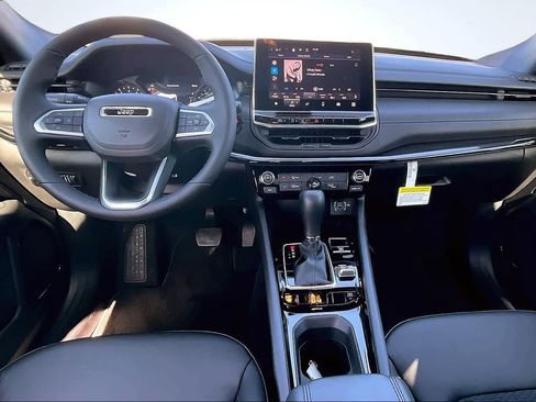 New 2026 Jeep Compass Latitude AWD/4WD image 10