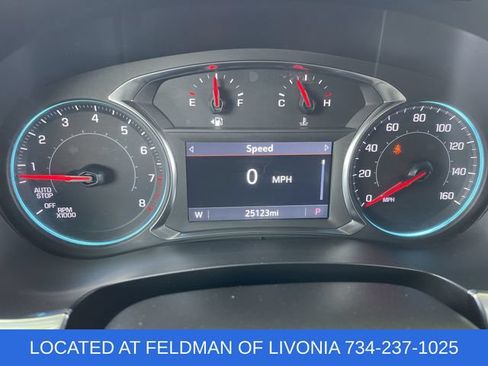 Used 2023 Chevrolet Traverse LT FWD image 12