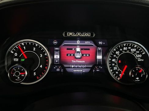 Used 2019 RAM 3500 Laramie RWD image 30
