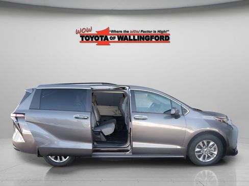 Certified 2022 Toyota Sienna LE image 15