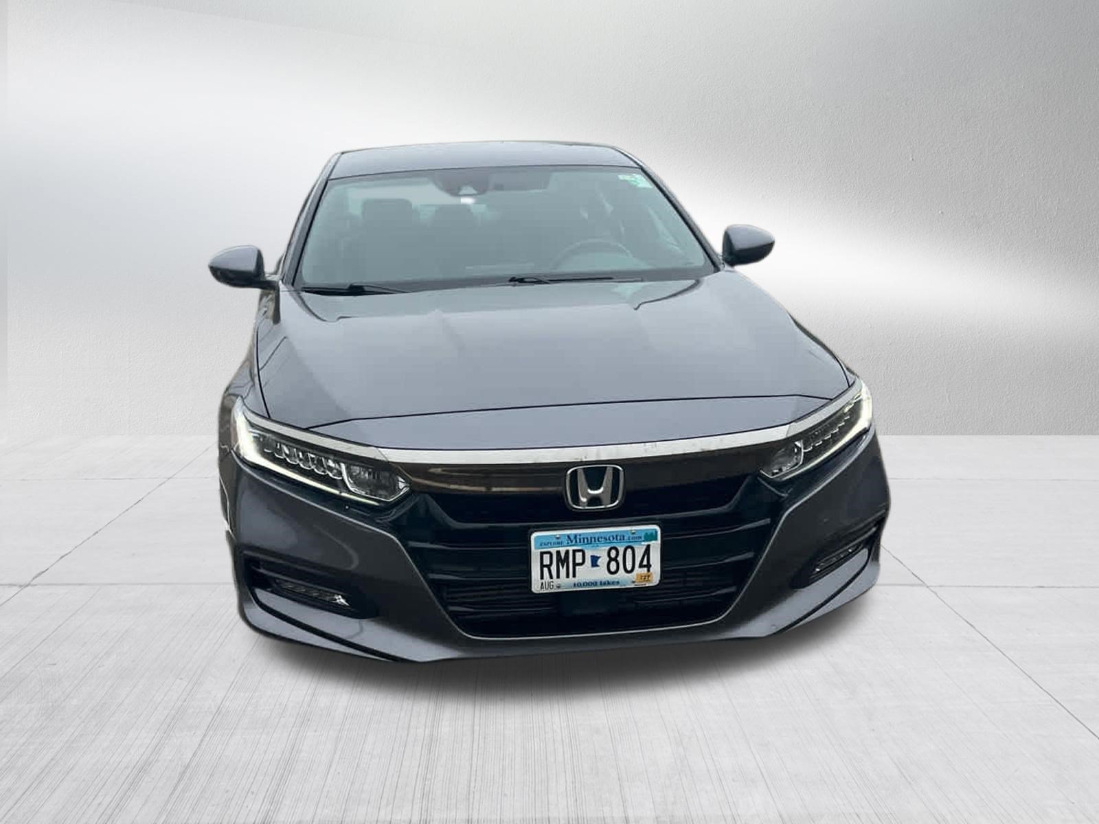 Used 2018 Honda Accord Sport image 2