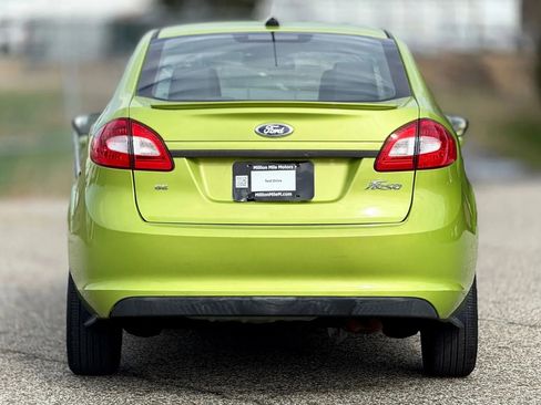 Used 2012 Ford Fiesta SE image 3