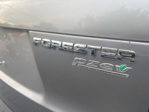 Used 2011 Subaru Forester 2.5X w/ Alloy Wheel Value Pkg image 34