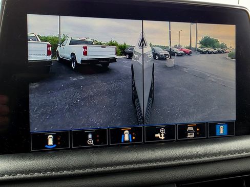 Used 2021 Chevrolet Tahoe Z71 w/ Z71 Signature Package AWD/4WD image 52