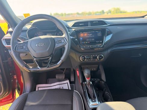 Used 2023 Chevrolet TrailBlazer RS AWD/4WD image 12