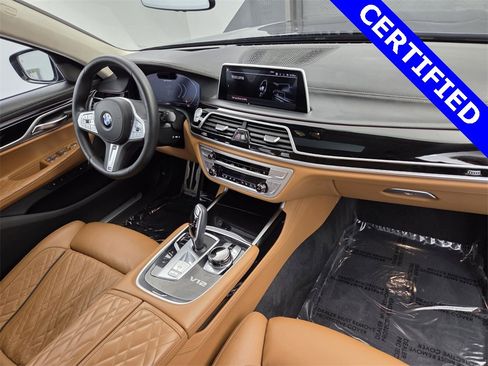 Certified 2022 BMW M760i xDrive w/ Luxury Rear Seating Package image 16