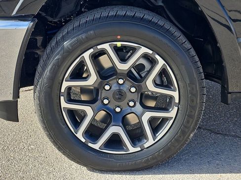 New 2026 RAM 1500 Laramie AWD/4WD image 9