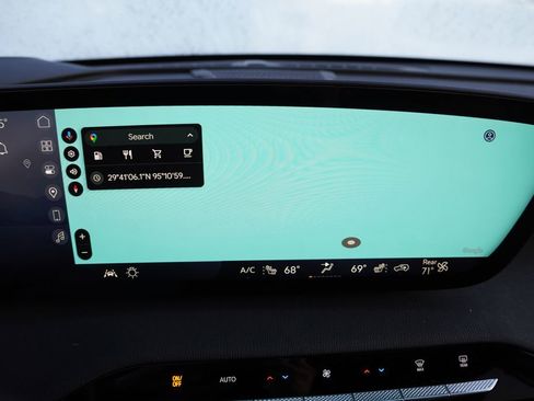 Certified 2025 Buick Enclave Preferred image 5