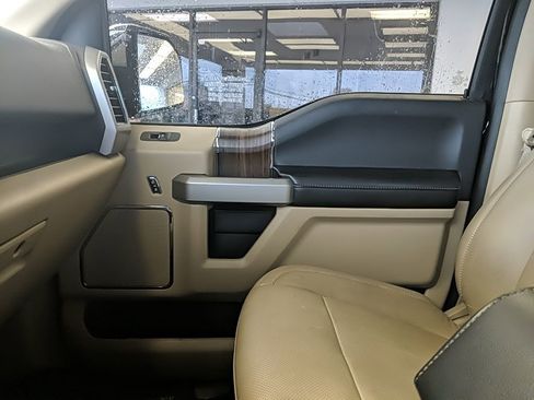 Used 2017 Ford F150 Lariat w/ Equipment Group 502A Luxury image 26