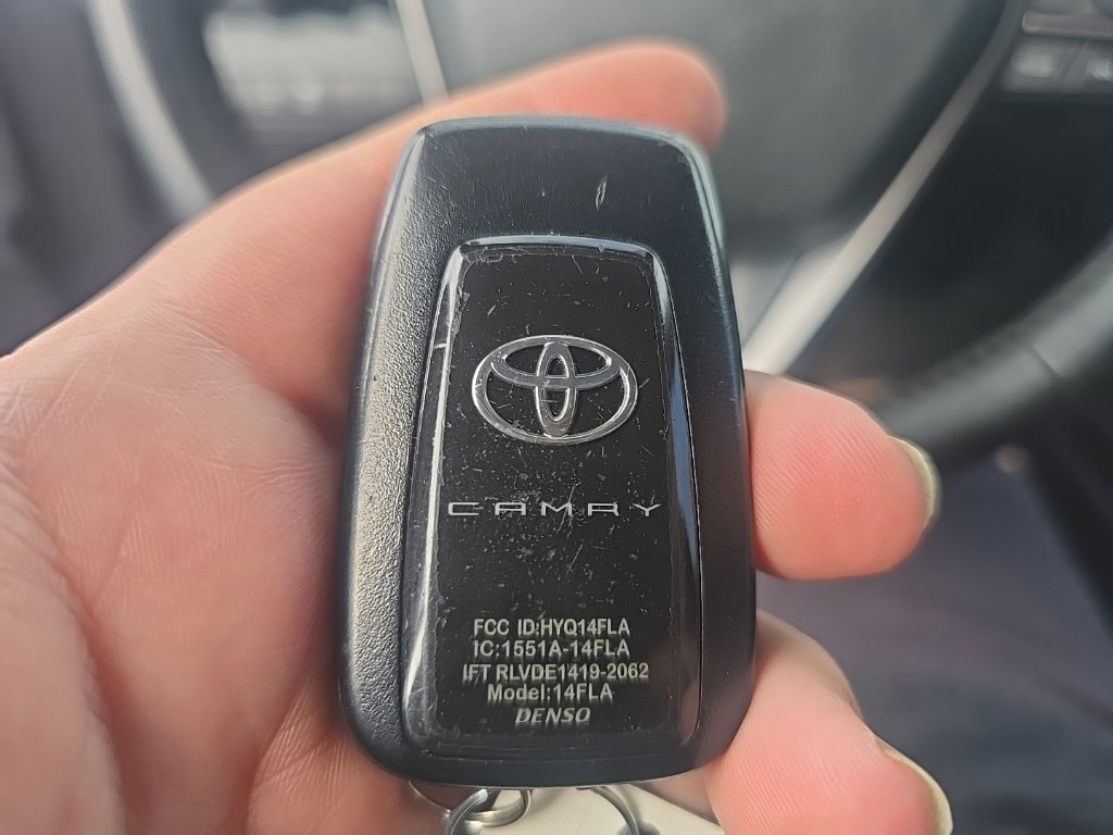 Used 2023 Toyota Camry SE w/ Convenience Package FWD image 20