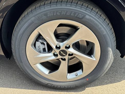 New 2026 Genesis GV70 2.5T Advanced AWD/4WD image 22