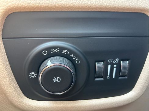 New 2026 Jeep Grand Cherokee Limited RWD image 13