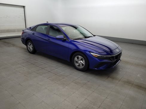 Used 2025 Hyundai Elantra SE w/ Cargo Package FWD image 11