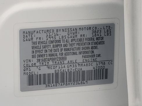 Used 2017 Nissan Sentra S image 33