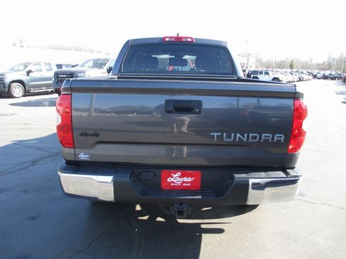 Used 2020 Toyota Tundra SR5 w/ SR5 Upgrade Package image 4