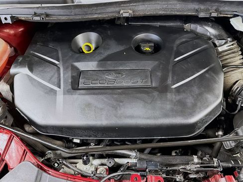Used 2019 Ford Escape Titanium AWD/4WD image 31