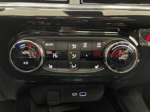 New 2026 Chevrolet Trax RS w/ Sunroof Package image 5