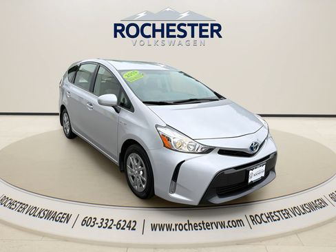 Used 2015 Toyota Prius V Three FWD image 8