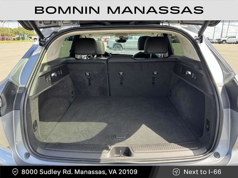 Used 2022 Buick Envision Avenir w/ Technology Package II AWD/4WD image 11