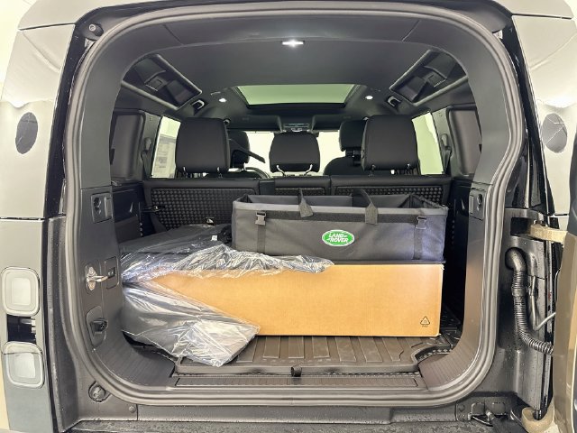 New 2026 Land Rover Defender 110 S AWD/4WD image 28