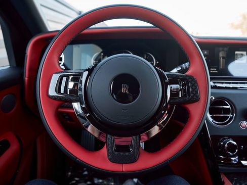 Used 2025 Rolls-Royce Cullinan Black Badge AWD/4WD image 57