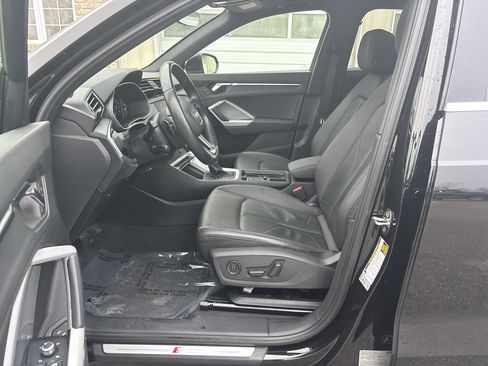 Used 2022 Audi Q3 2.0T Premium w/ Convenience Package image 15