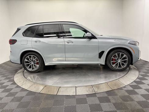 New 2026 BMW X5 xDrive50e w/ M Sport Package AWD/4WD image 17