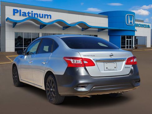 Used 2017 Nissan Sentra S image 5