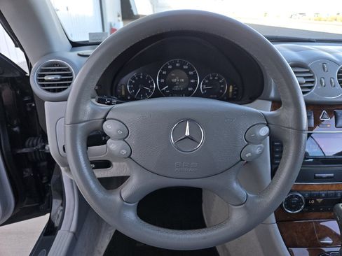 Used 2005 Mercedes-Benz CLK 500 Cabriolet image 37